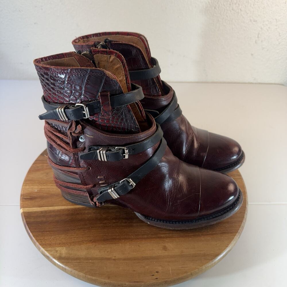 Freebird By Steven FB-CRUE Brown/Red Leather Ankle Boots Buckle Zipper Sz 9
